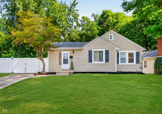 1st image of 98 Morgan St, Mooresville, IN 46158 | MLS# 22117612