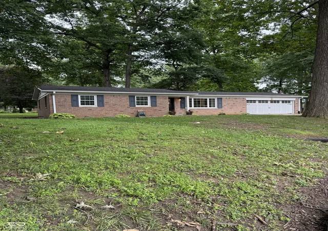 Photo 3 of Single family home for sale at 216 Oakwood, Williamsport, IN 47993 | MLS# 22117613 | Listing updated on 2026-09-01