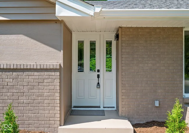 5th image of 624 College Ln, Indianapolis, IN 46240 | MLS# 22117618