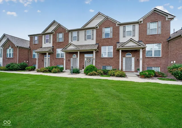 Photo 2 of Townhouse for sale at 8426 Codesa Way, Indianapolis, IN 46278 | MLS# 22117621 | Listing updated on 2026-08-20