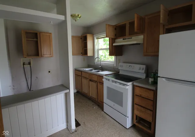 3rd image of 3160 Thayer St, Indianapolis, IN 46222 | MLS# 22117628
