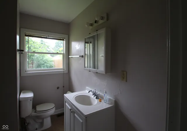 4th image of 3160 Thayer St, Indianapolis, IN 46222 | MLS# 22117628