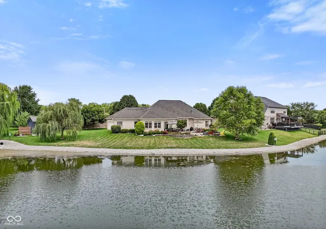 3rd image of 2334 S Richman Cir, New Palestine, IN 46163 | MLS# 22117651