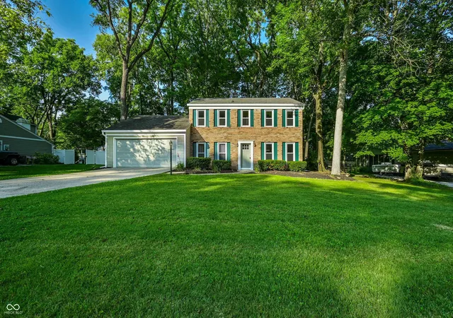 2nd image of 600 Leisure Ln, Greenwood, IN 46142 | MLS# 22117655