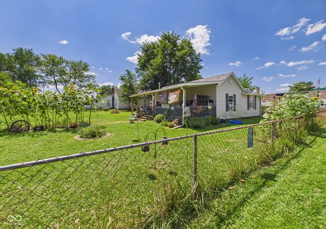 2nd image of 3000 S Mulberry, Muncie, IN 47302 | MLS# 22117663