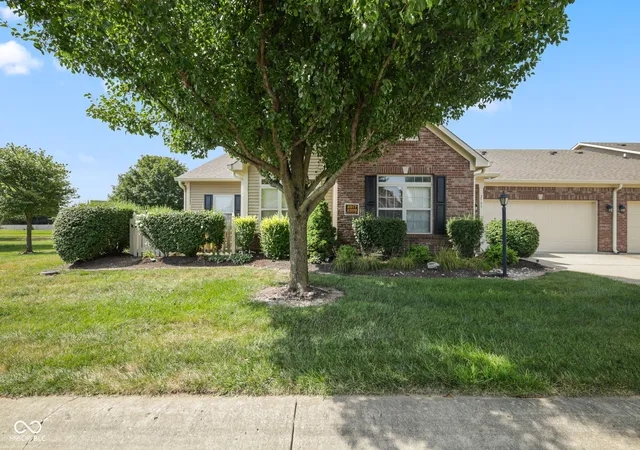 Photo 2 of Sale Pending at 2509 Big Bear Ln #15, Indianapolis, IN 46217 | MLS# 22117677 | Listing updated on 2026-09-21