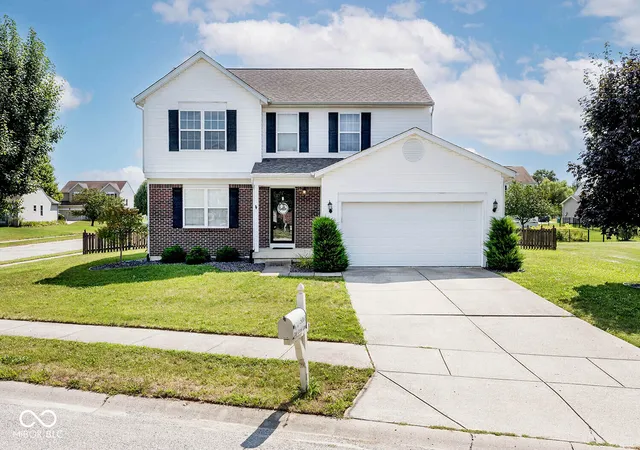 1st image of 5067 Clay Creek Ln, Plainfield, IN 46168 | MLS# 22117679