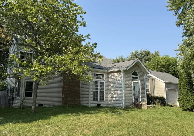 2nd image of 5586 W Beechwood Ln, New Palestine, IN 46163 | MLS# 22117701