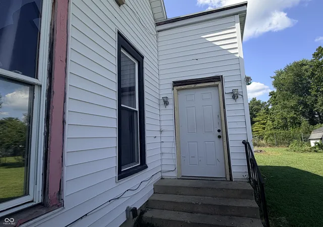 3rd image of 1414 E 8Th St, Muncie, IN 47302 | MLS# 22117704