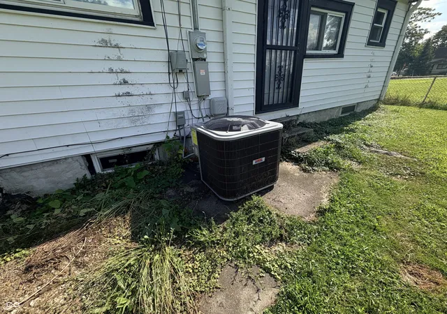 46th image of 1414 E 8th St, Muncie, IN 47302 | MLS# 22117704
