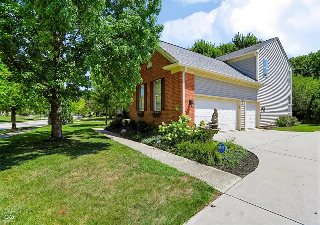 3rd image of 7761 Prairie View Dr, Indianapolis, IN 46256 | MLS# 22117708