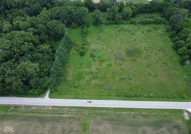 4th image of 16537 Southeastern Pkwy, Fortville, IN 46040 | MLS# 22117712