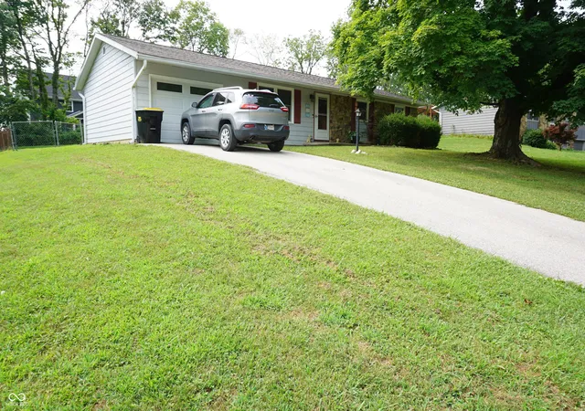 Photo 2 of Sale Pending at 4333 N Brookwood Dr, Bloomington, IN 47404 | MLS# 22117713 | Listing updated on 2026-09-23