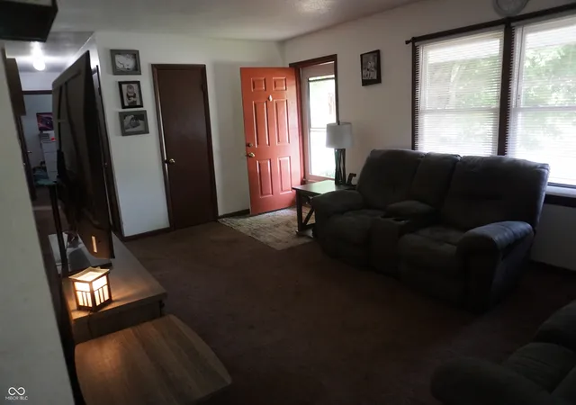 Photo 4 of Sale Pending at 4333 N Brookwood Dr, Bloomington, IN 47404 | MLS# 22117713 | Listing updated on 2026-09-23