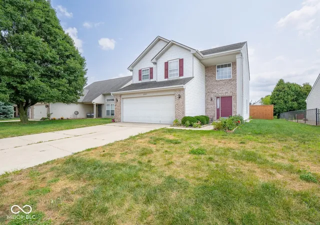 3rd image of 2621 Newaygo Dr, Indianapolis, IN 46217 | MLS# 22117727