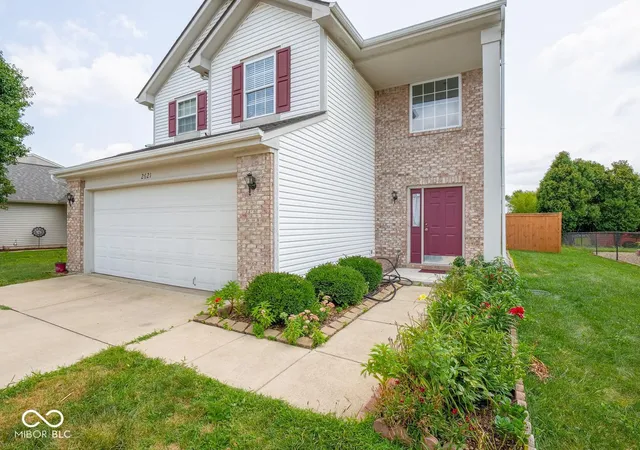 4th image of 2621 Newaygo Dr, Indianapolis, IN 46217 | MLS# 22117727