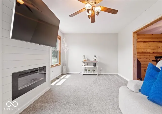 Photo 3 of Single family home for sale at 1187 E New Rd, Greenfield, IN 46140 | MLS# 22117731 | Listing updated on 2026-08-05