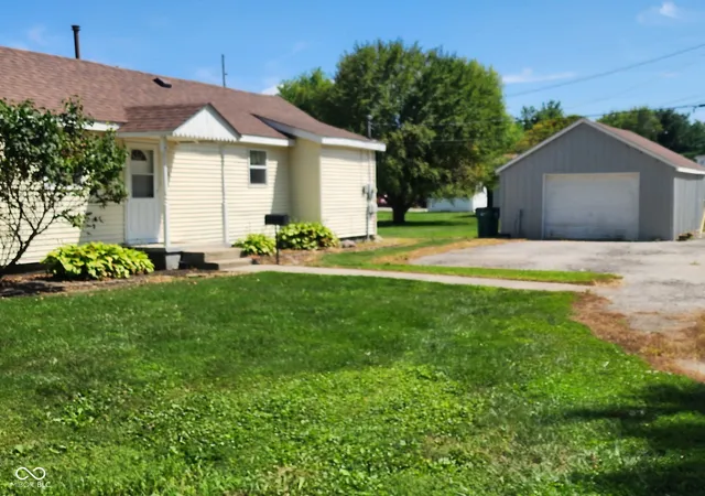 Photo 3 of Single family home for sale at 621 W Superior St, Lebanon, IN 46052 | MLS# 22117738 | Listing updated on 2026-08-15