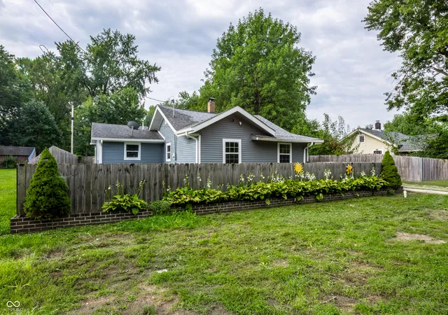 2nd image of 5707 E 20th St, Indianapolis, IN 46218 | MLS# 22117746