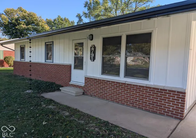 Photo 2 of Sale Pending at 2791 Woodlawn Dr, Anderson, IN 46013 | MLS# 22117748 | Listing updated on 2026-10-27