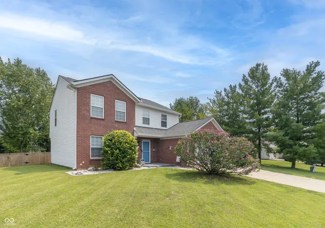 3rd image of 461 Founders Dr, Greenfield, IN 46140 | MLS# 22117765