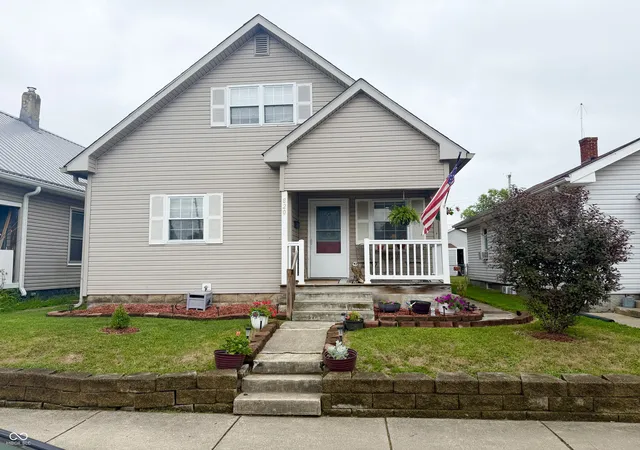 1st image of 820 Blanchard St, Shelbyville, IN 46176 | MLS# 22117766
