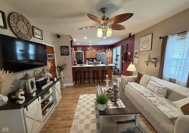 2nd image of 820 Blanchard St, Shelbyville, IN 46176 | MLS# 22117766