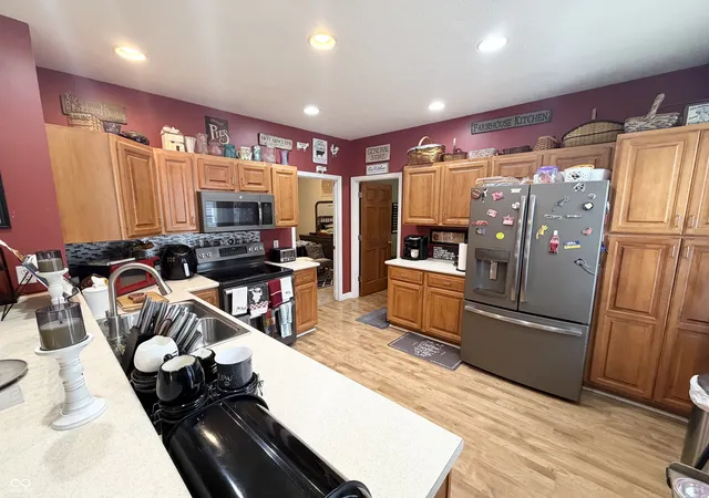Photo 4 of Single family home for sale at 820 Blanchard St, Shelbyville, IN 46176 | MLS# 22117766 | Listing updated on 2026-10-07
