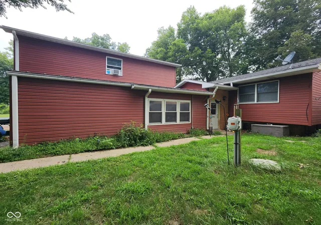 Photo 3 of Single family home for sale at 7101 E Washburn Dr, Monticello, IN 47960 | MLS# 22117768 | Listing updated on 2026-08-27
