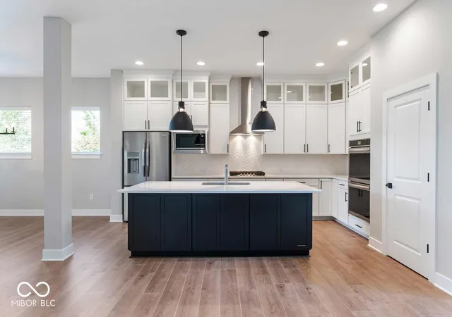 3rd image of 6077 Johnson Rd, Zionsville, IN 46077 | MLS# 22117778