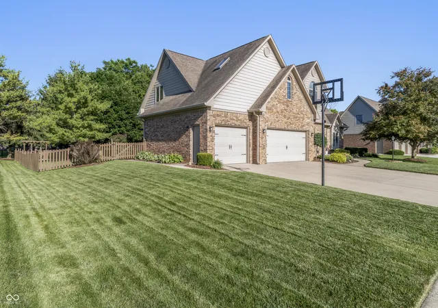 2nd image of 1187 Forest Commons Dr, Avon, IN 46123 | MLS# 22117780