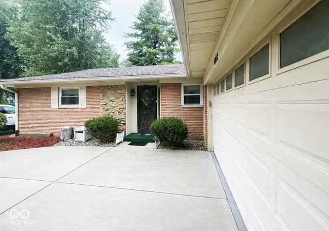 3rd image of 6912 S New Jersey St, Indianapolis, IN 46227 | MLS# 22117781