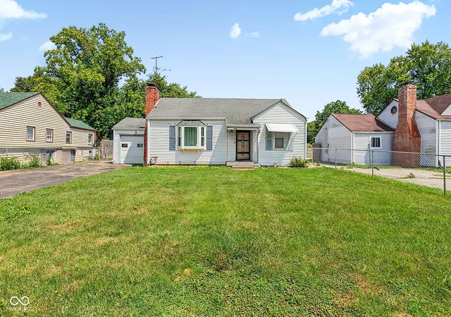 2nd image of 3961 N Hartman Dr, Indianapolis, IN 46226 | MLS# 22117794