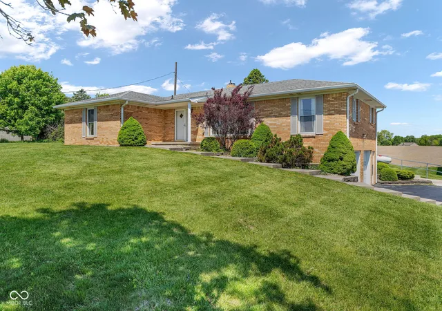 2nd image of 4881 E Us Hwy 40, Greencastle, IN 46135 | MLS# 22117799