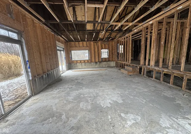Photo 4 of Single family home for sale at 348 W Middle St, Rosedale, IN 47874 | MLS# 22117834 | Listing updated on 2026-10-27