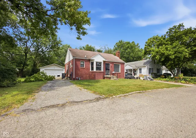 2nd image of 32 N Catherwood Ave, Indianapolis, IN 46219 | MLS# 22117842