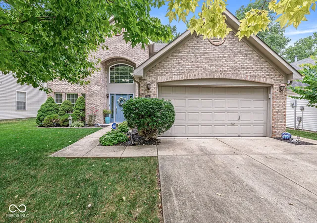 1st image of 7242 Coppermill Ct, Indianapolis, IN 46254 | MLS# 22117844