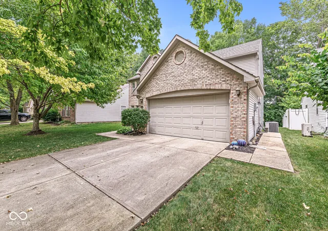 2nd image of 7242 Coppermill Ct, Indianapolis, IN 46254 | MLS# 22117844