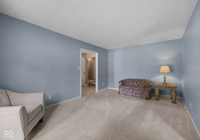 5th image of 609 La Reforma Dr, Greenwood, IN 46143 | MLS# 22117855