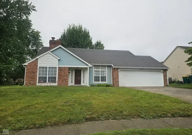 1st image of 946 Johnathan Dr, Plainfield, IN 46168 | MLS# 22117857