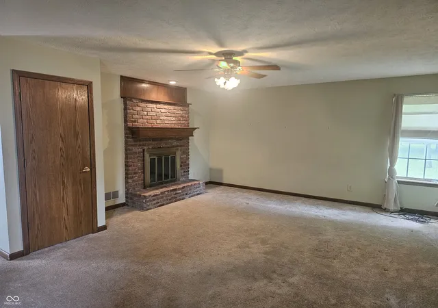 2nd image of 946 Johnathan Dr, Plainfield, IN 46168 | MLS# 22117857