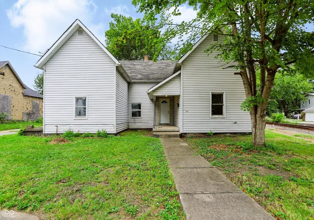 1st image of 1542 Walnut, Anderson, IN 46016 | MLS# 22117860