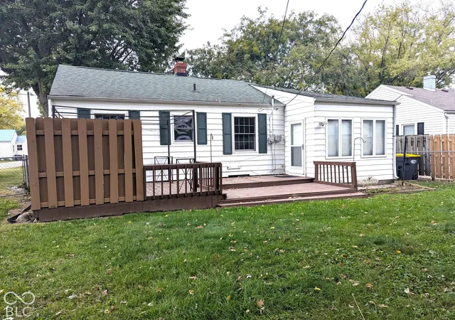 Photo 2 of Single family home for sale at 412 Federal Dr, Anderson, IN 46013 | MLS# 22117861 | Listing updated on 2026-10-27
