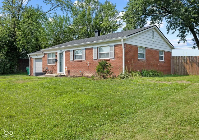 2nd image of 724 Maple Ln, Brownsburg, IN 46112 | MLS# 22117874