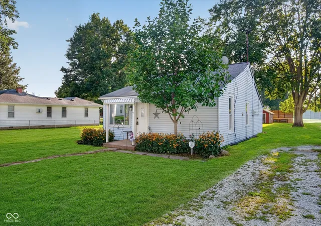 2nd image of 850 Washington Ave, Cicero, IN 46034 | MLS# 22117879