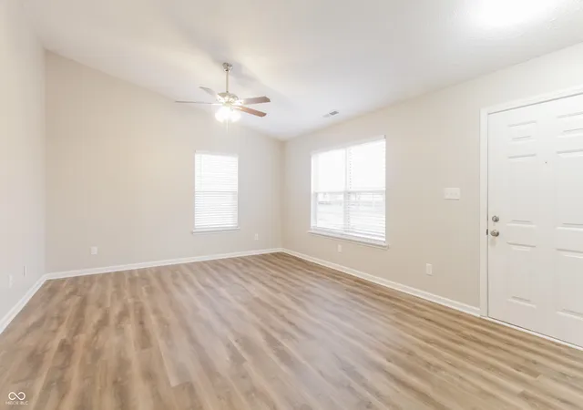 2nd image of 4067 Dogwood Ct, Franklin, IN 46131 | MLS# 22117883