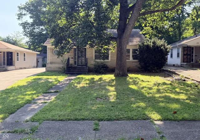 2nd image of 5917 Carrollton Ave, Indianapolis, IN 46220 | MLS# 22117887