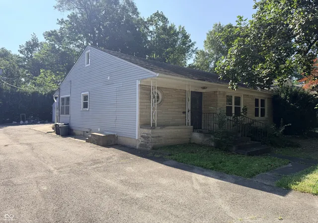 3rd image of 5917 Carrollton Ave, Indianapolis, IN 46220 | MLS# 22117887