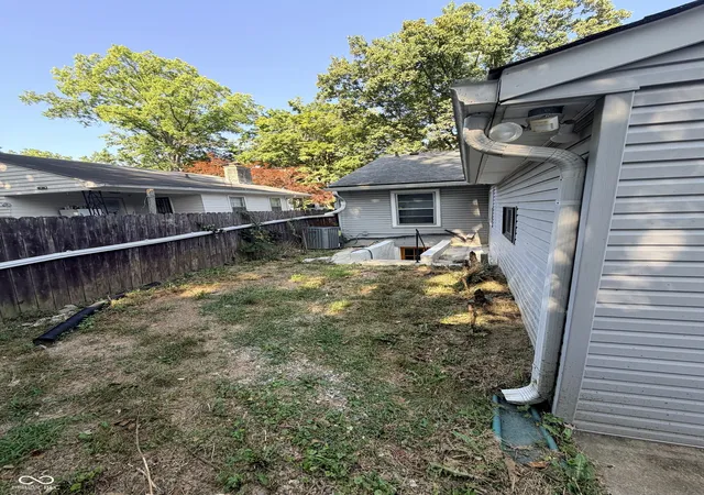5th image of 5917 Carrollton Ave, Indianapolis, IN 46220 | MLS# 22117887