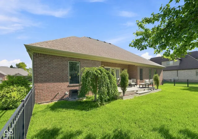 40th image of 3831 Sycamore Bnd, Columbus, IN 47203 | MLS# 22117892
